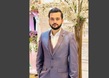 Holi 2025 & Astrology: Ashutosh Clairvoyant Reveals the Spiritual Power of Colors 1 Ashutosh Clairvoyant