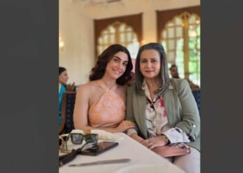 Actress Delbar Arya, Delbar Arya, Poonam Dhillon, Madhaniyan Film, Punjabi Film, Punjabi Cinema, Family Drama, Nav Bajwa Director, Neeru Bajwa Actress, Dev Kharoud Actor, Indian Cinema, Bollywood Actress, Veteran Actress, Rising Star, On-screen Chemistry, Jazz Character, Nani Role, Film Release, Upcoming Movie, Behind the Scenes, Actress Insights, Movie Cast, Indian Entertainment, Film Industry News,