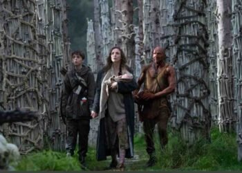 28 Years Later, Hindi Trailer, Sony Pictures, Danny Boyle, Alex Garland, Jodie Comer, Aaron Taylor-Johnson, Post-Apocalyptic Movie, Horror Movie, Zombie Movie , Movie Trailer, Film Trailer, June 20 2025, Movie Release Date, In Cinemas, India, Hindi Dubbed Movie, 28 Days Later Sequel, 28 Years Later Trilogy, Ralph Fiennes, Jack O'Connell, Edvin Ryding, Cillian Murphy , Survival, Post-Outbreak, Father and Son, Island Community, Perilous Mainland, Secrets, Horrors, Resilience, 28 Years Later Hindi trailer release date, Danny Boyle's new zombie movie Hindi trailer, Jodie Comer 28 Years Later Hindi trailer, Sony Pictures India 28 Years Later trailer,