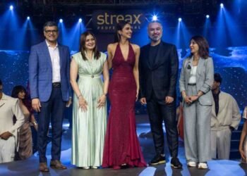 Streax Professional, Vaani Kapoor, MEGA SHOW 2025, EVOQUE Collection, hair trends, professional hair care, salon products, beauty industry, skincare, hair color