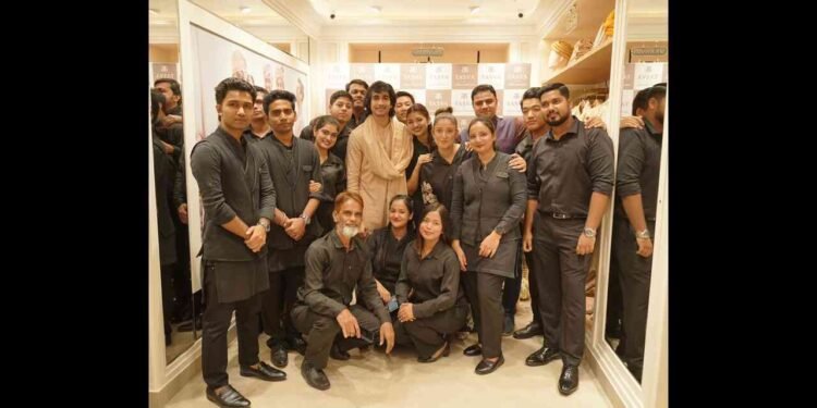 Tasva, Tasva Kolkata, Shantanu Maheshwari, Tarun Tahiliani, Indian Menswear, Kolkata fashion, store launch, Rash Behari