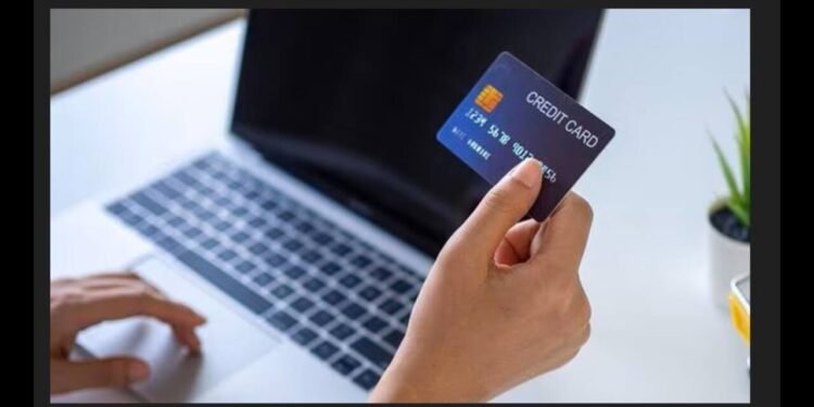 Avoid Late Payments After Balance Transfer (Protect Your CIBIL) 1 credit card balance transfer, balance transfer mistakes, CIBIL score, credit score damage, credit card debt, balance transfer tips, avoid debt