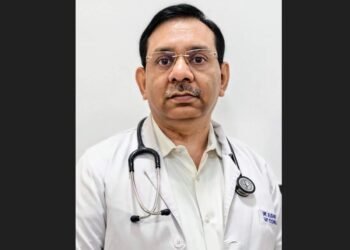 Kailash Hospitals, Delhi-NCR air pollution, AQI, respiratory health, cardiac emergencies, Diwali pollution, air quality, Noida hospital, Greater Noida, health alert, GRAP, COPD, asthma