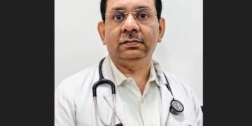 Kailash Hospitals, Delhi-NCR air pollution, AQI, respiratory health, cardiac emergencies, Diwali pollution, air quality, Noida hospital, Greater Noida, health alert, GRAP, COPD, asthma