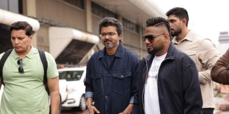 Thalapathy Vijay Malaysia, Jan Neta audio launch, Vijay grand welcome, Vijay Malaysia visit, Jan Neta movie, Vijay fans overseas, Silat performance Vijay