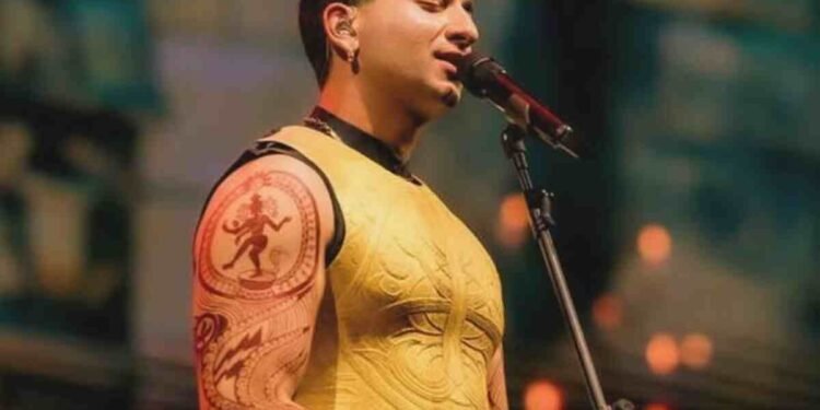 Santanu Hazarika mehendi, Rishab Rikhiram Sharma, full arm mehendi design, contemporary mehendi art, sitarist collaboration